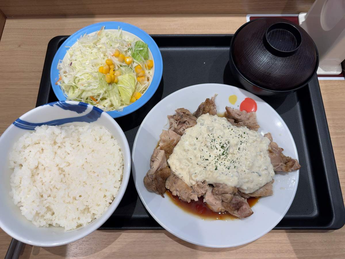 ごろごろチキンの和風タルタル定食