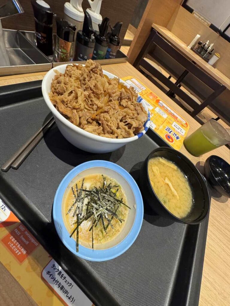 ネギとろろ牛めし